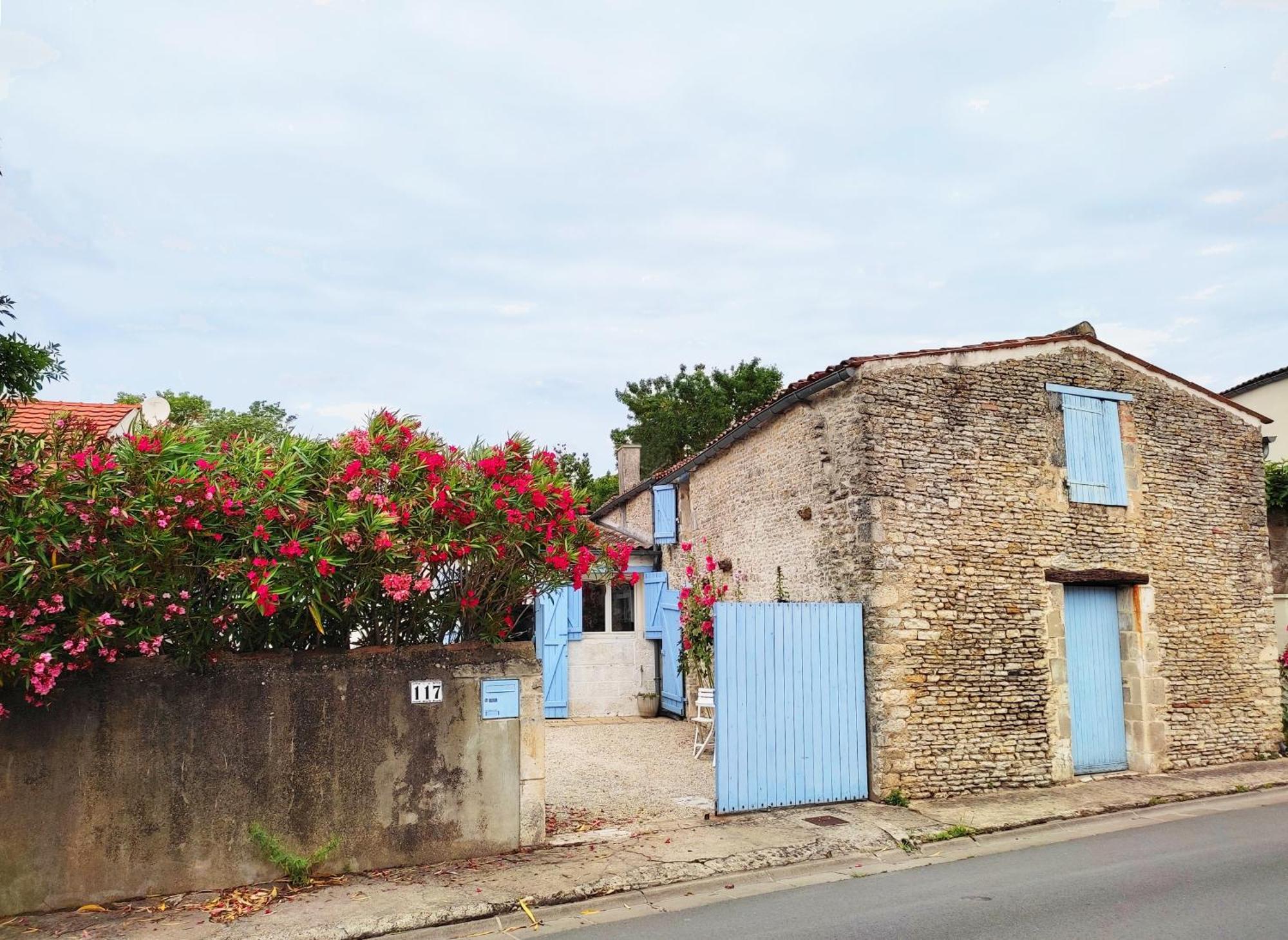 La Grange Bleue - Parking Prive - A 2Km De La Mer 奥雷龙圣乔治 外观 照片